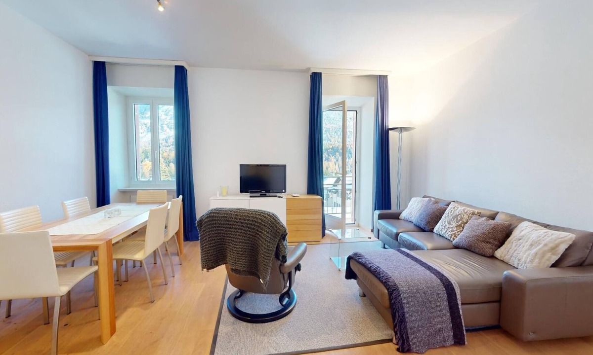 Champfer Apartment | Bright, spacious apartment at the entrance to the village of St.