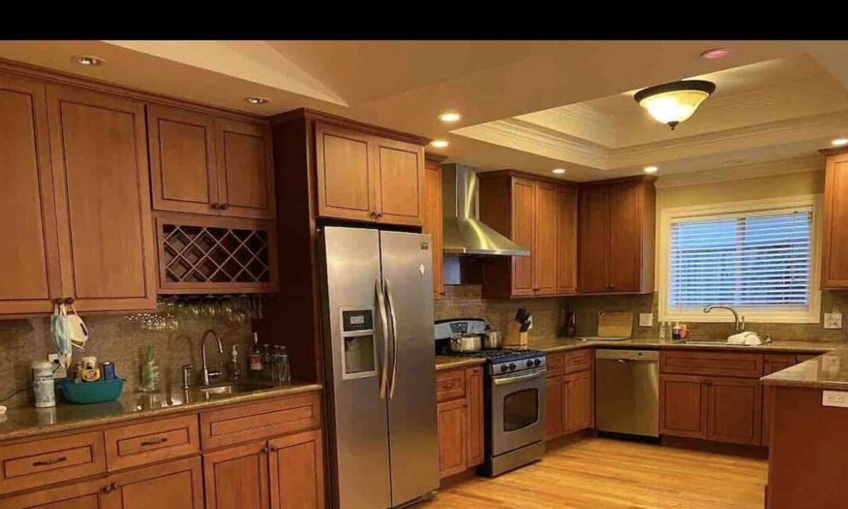 San Pablo House | Bright Spacious Home with Huge Backyard ParK