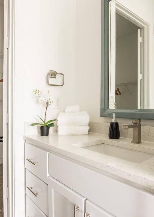 Cityplace Apartment | Bright + Spacious | Parking @ West Village 2BR