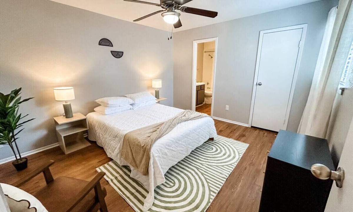 Barker Apartment | Bright & Spacious Townhome - Near Parks & Dining