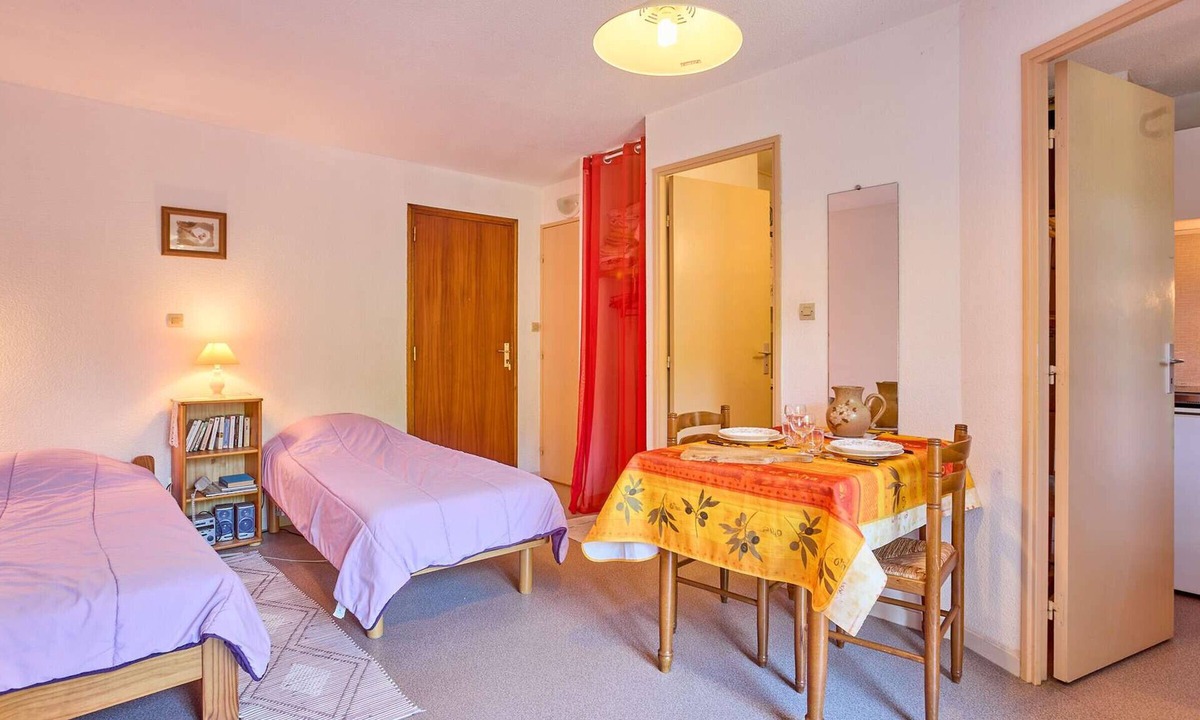 Barbotan-les-Thermes Apartment | Bright studio near spa with WIFI and pets allowed