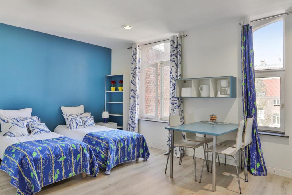 Wazemmes Apartment | Bright studio in central Lille