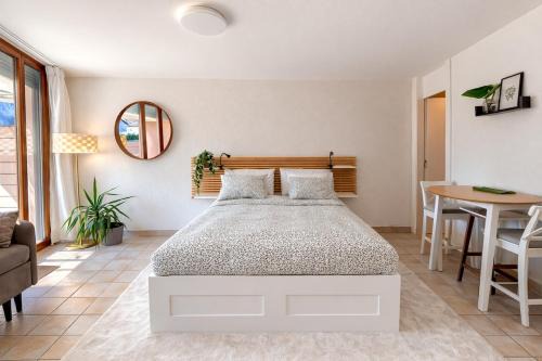 Martigny Apartment | Bright studio Martigny - 30 min from Verbier - free parking