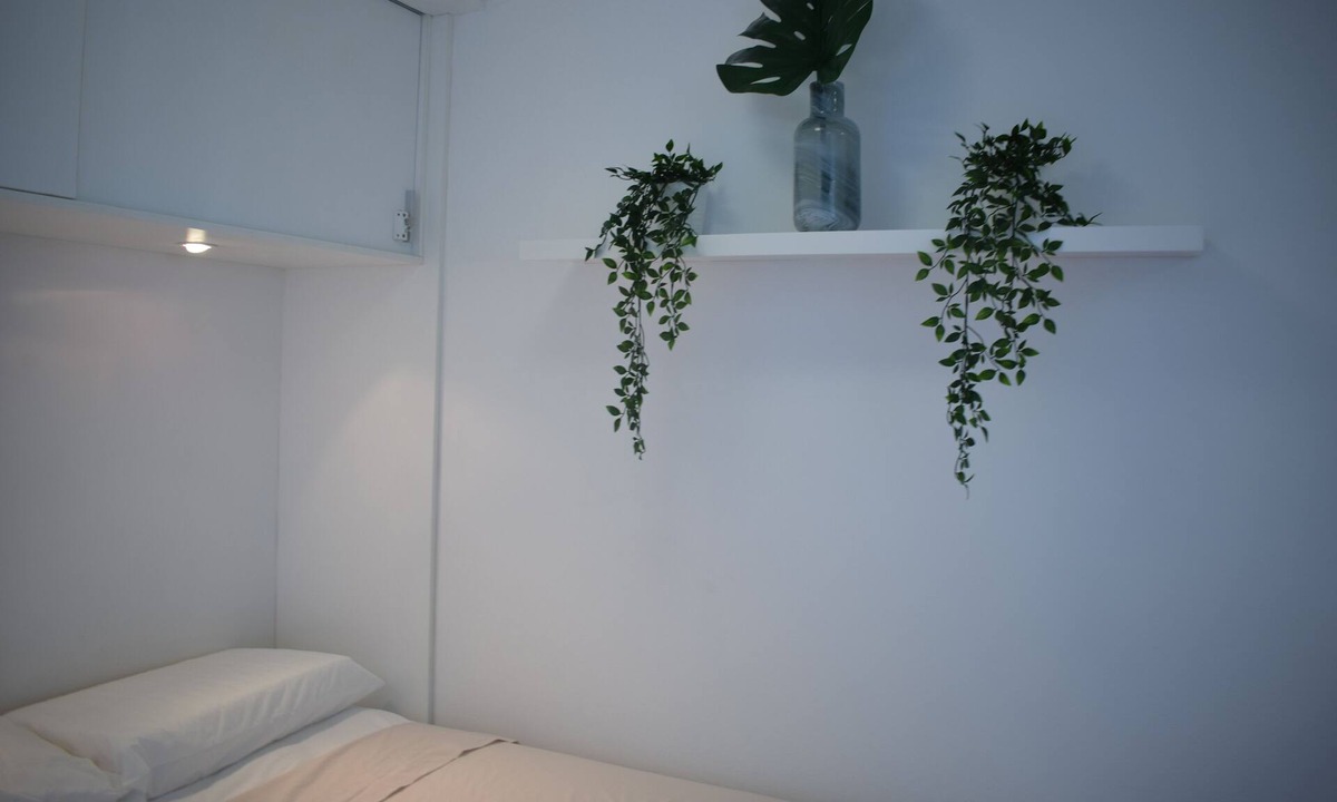 Elizabeth Bay Apartment | Bright Studio with Amazing City Views