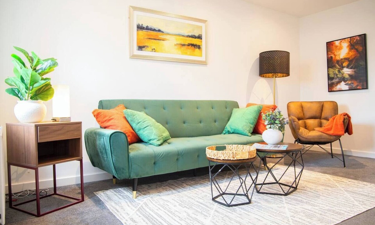 Holbrooks House | Bright & Stylish 3-Bed house