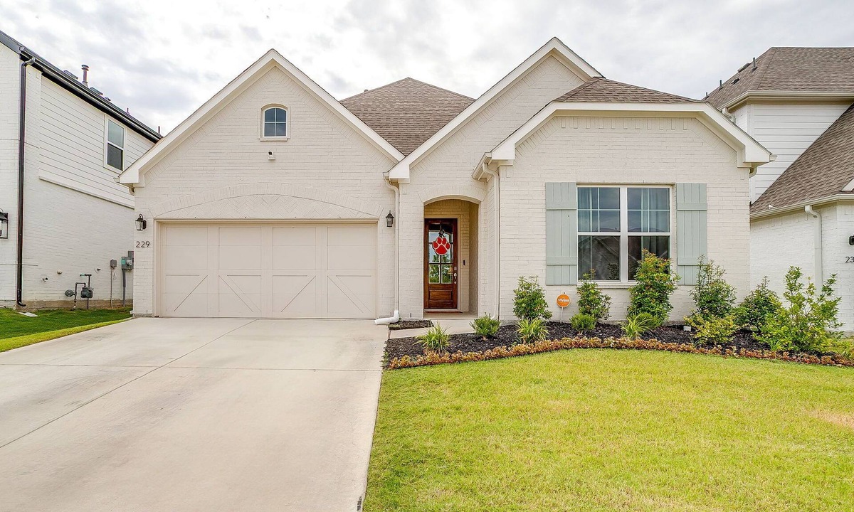 Parker County House | Bright, Stylish Aledo Home w/Parks & Trails