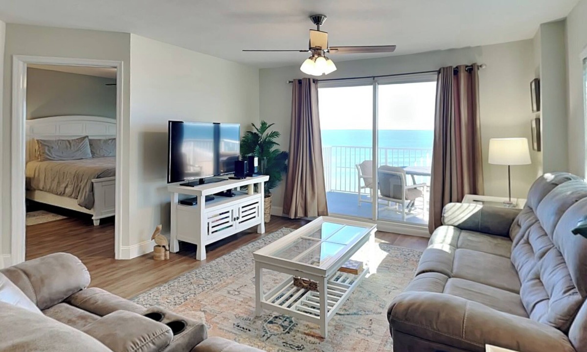 Seawinds Condo Condo | Bright, Upscale Oceanfront Condo w. Amazing Views, Pool