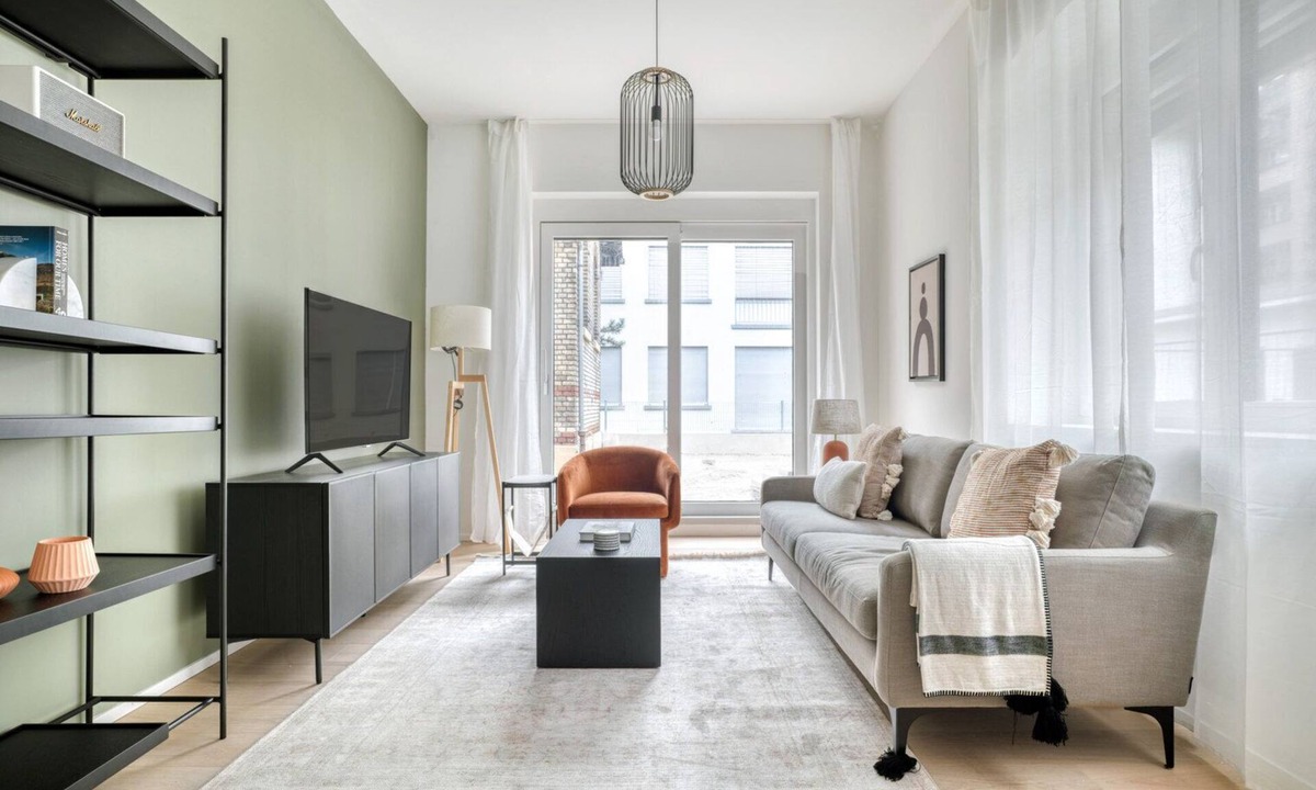 Sihlfeld Apartment | Bright Wiedikon 3.5 Room w/Storage & W/D, 3 min to Market, by Blueground