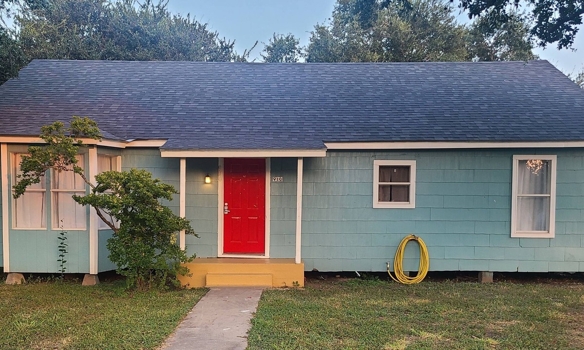 Odem House | Brightly Homely House