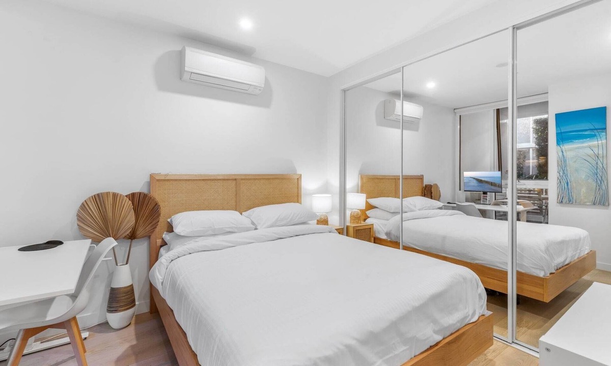 Brighton Apartment | Brighton 1-Bed Apartment with Balcony & Parking