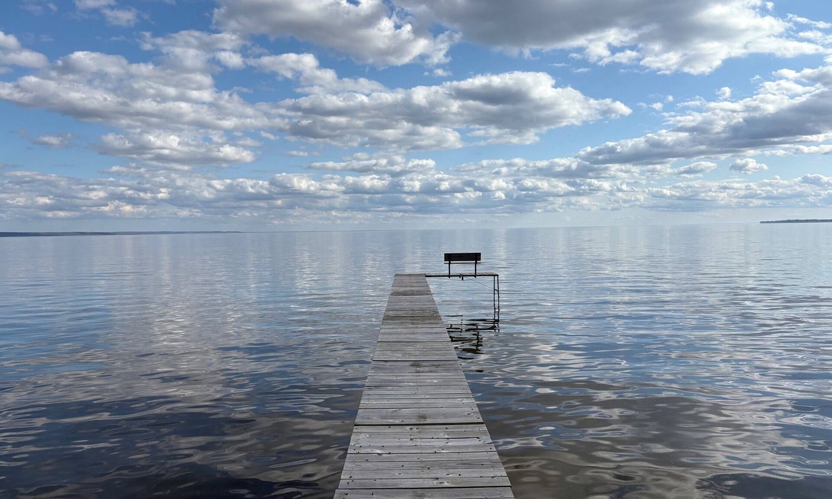 Fox Crossing Cottage | Brighton Beach Cottage on Lake Winnebago. Sandy bottom of the lake!