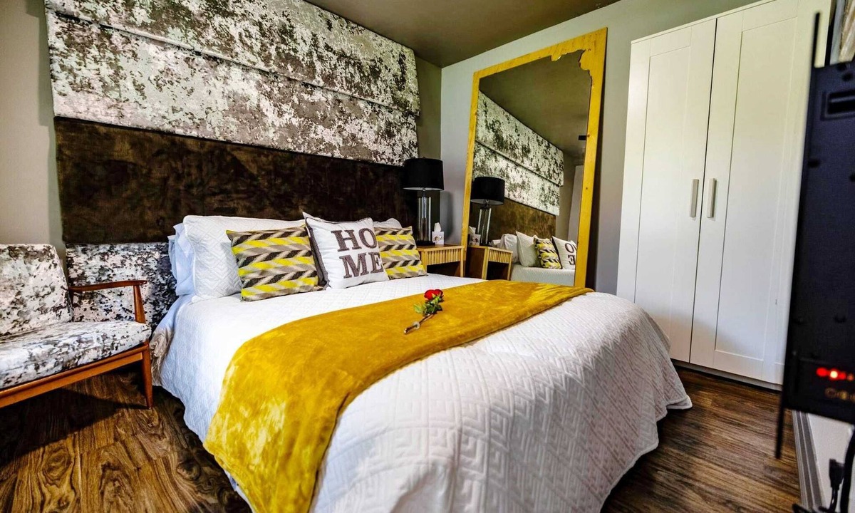 Carrying Place Apartment | Brighton Getaway