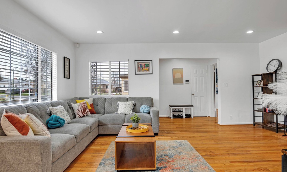 Alhambra House | Brilliant 5-bedroom single level house in charming Alhambra