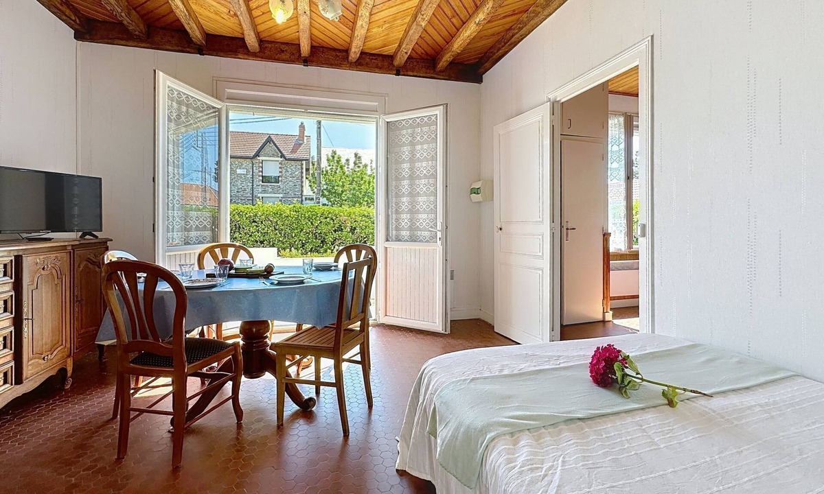 Tharon-Plage House | Brin de Muguet by Interhome