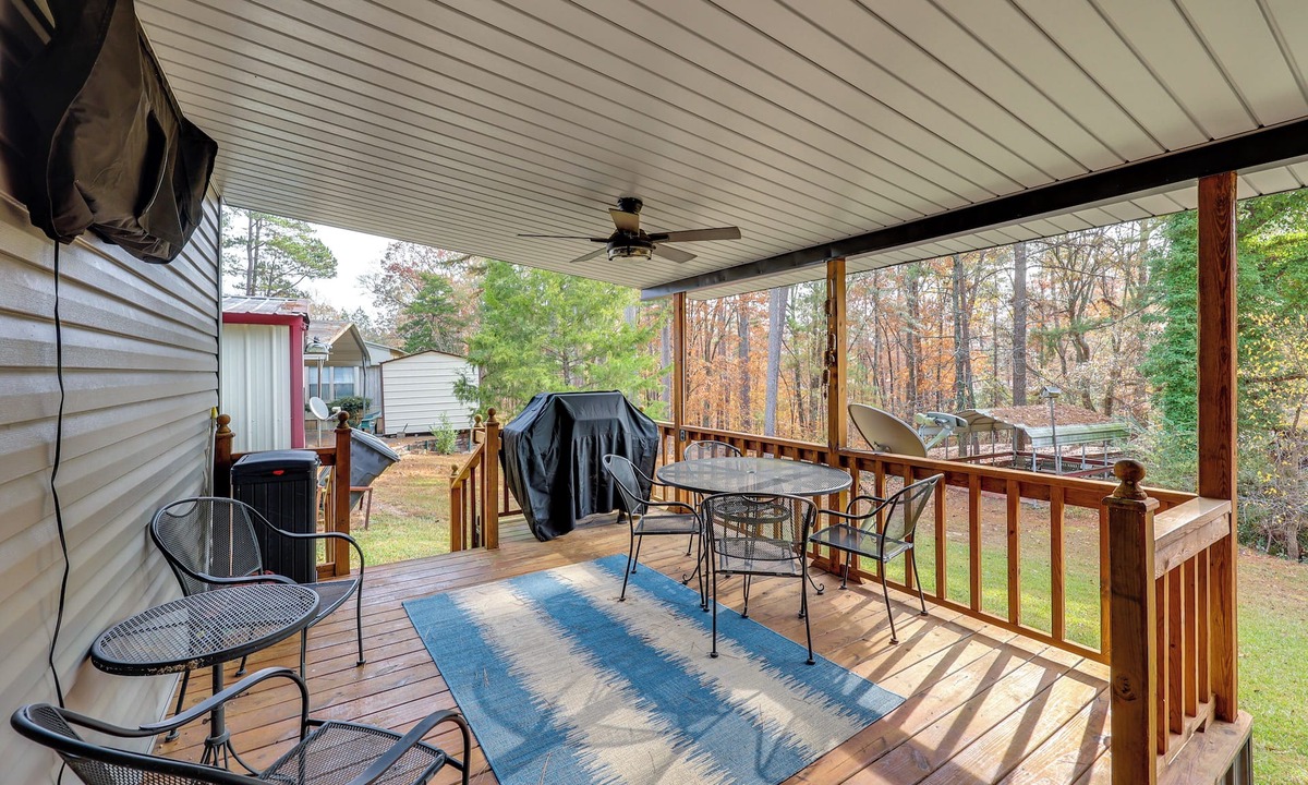 Kirby House | Bring Your Boat: Family Home Steps to Lake Greeson