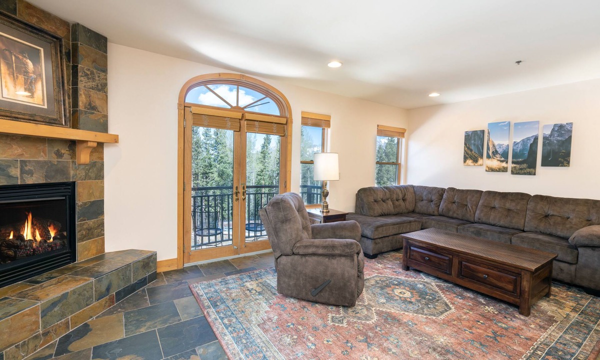 Mountain Village Condo | Bring Your Pet! 1-Bedroom Mountain Retreat at the Bear Creek Lodge
