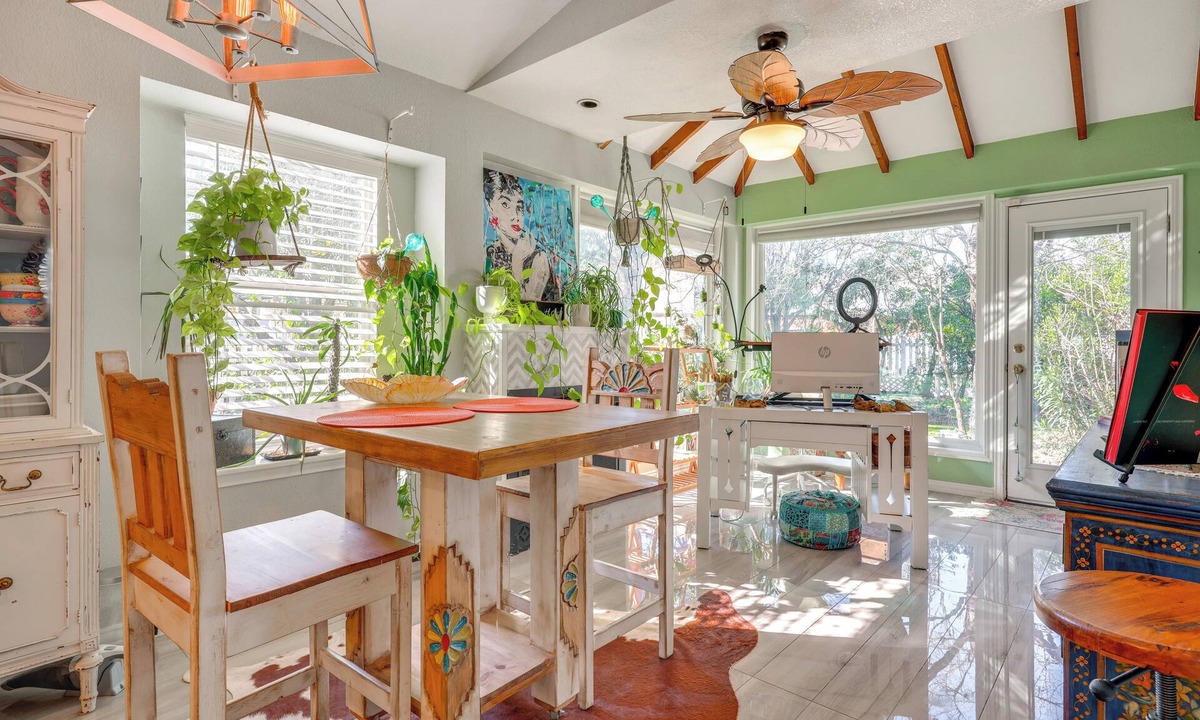 Kyle House | Bring Your Pup! Remote-Work Hub 22 Mi to Austin