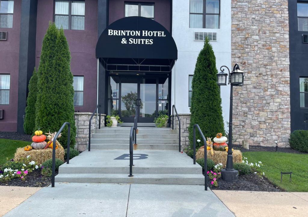 Cheyney Hotel | Brinton Suites