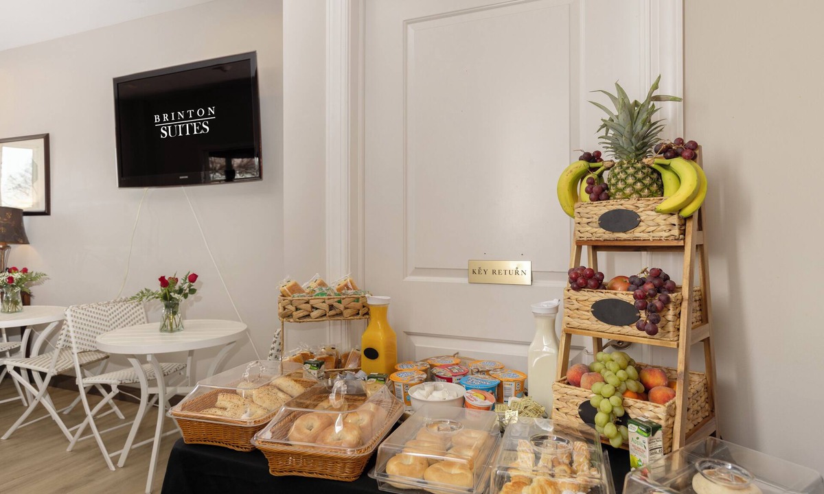 Cheyney Hotel | Brinton Suites