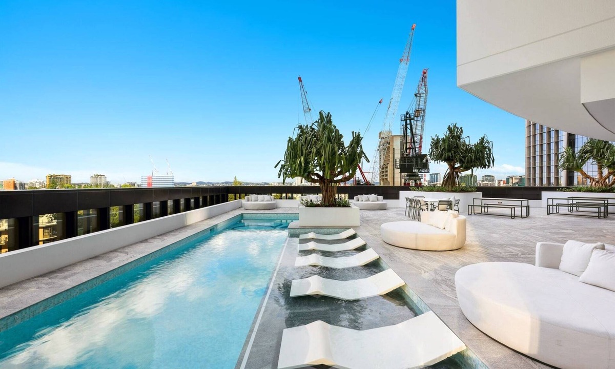 Brisbane Central Business District Apartment | Brisbane 1BR with Pool, Spa, Sauna and Balcony