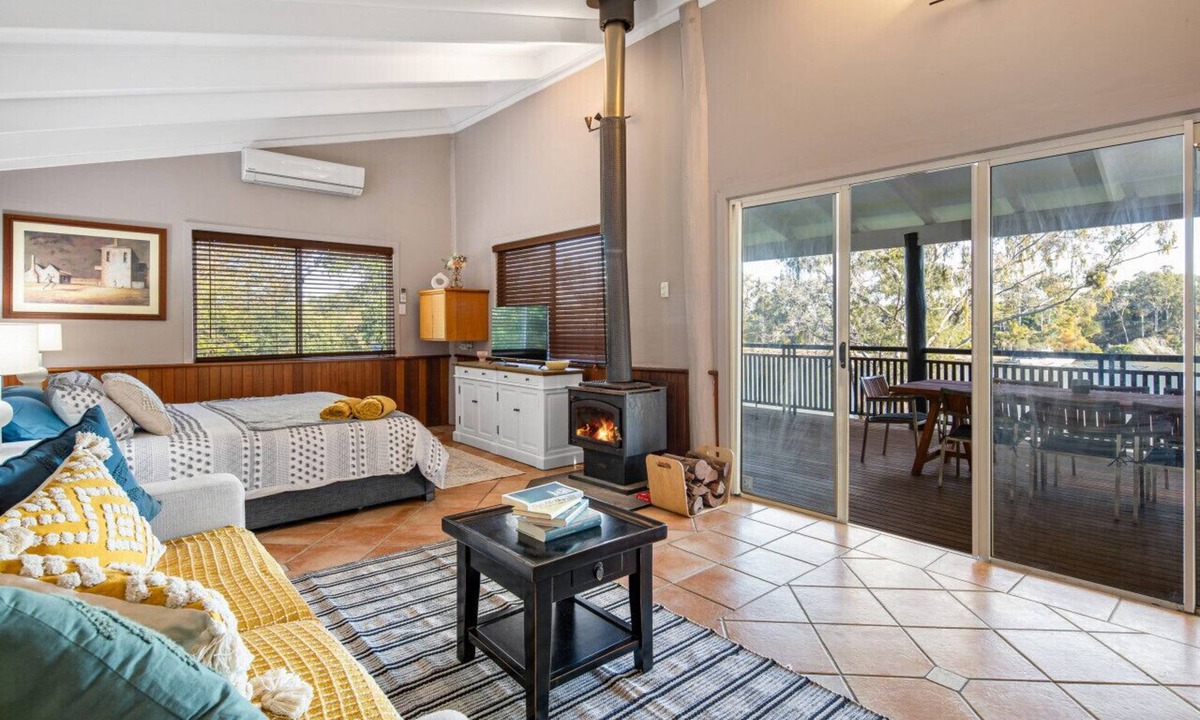 Kenmore Cabin | Brisbane River Shack