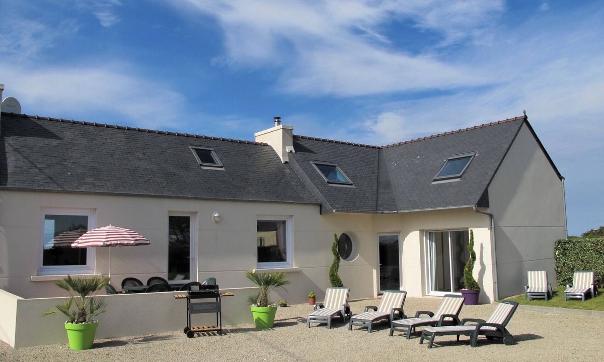 Cleder House | Brise Marine by Interhome