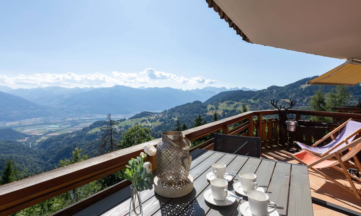 Villars-sur-Ollon Apartment | Bristol C40 by Interhome