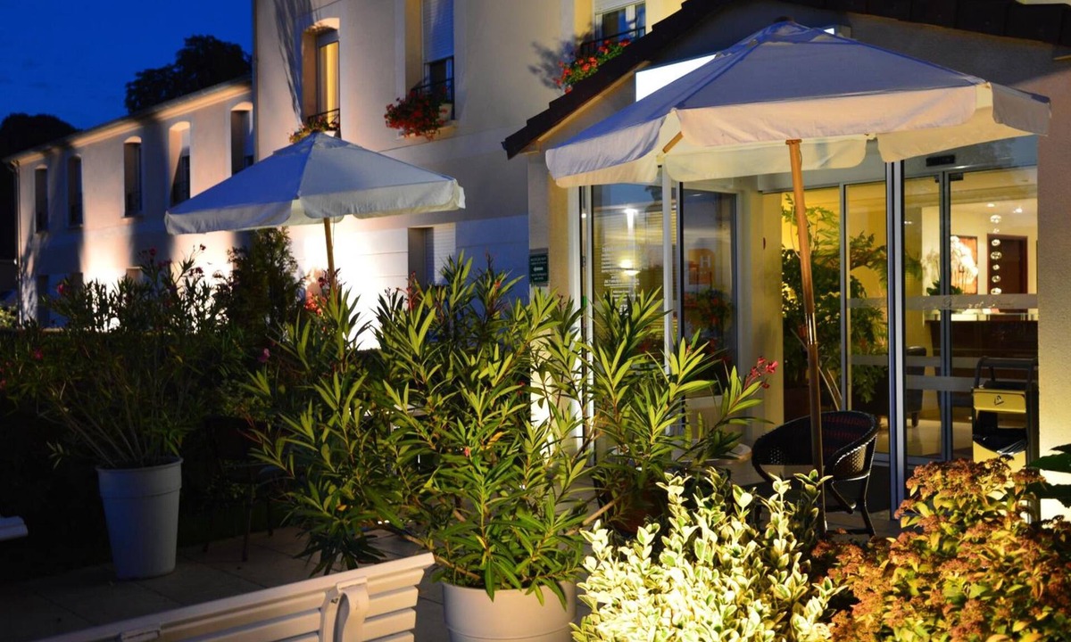 Chateaudun Hotel | BRIT HOTEL CHATEAUDUN