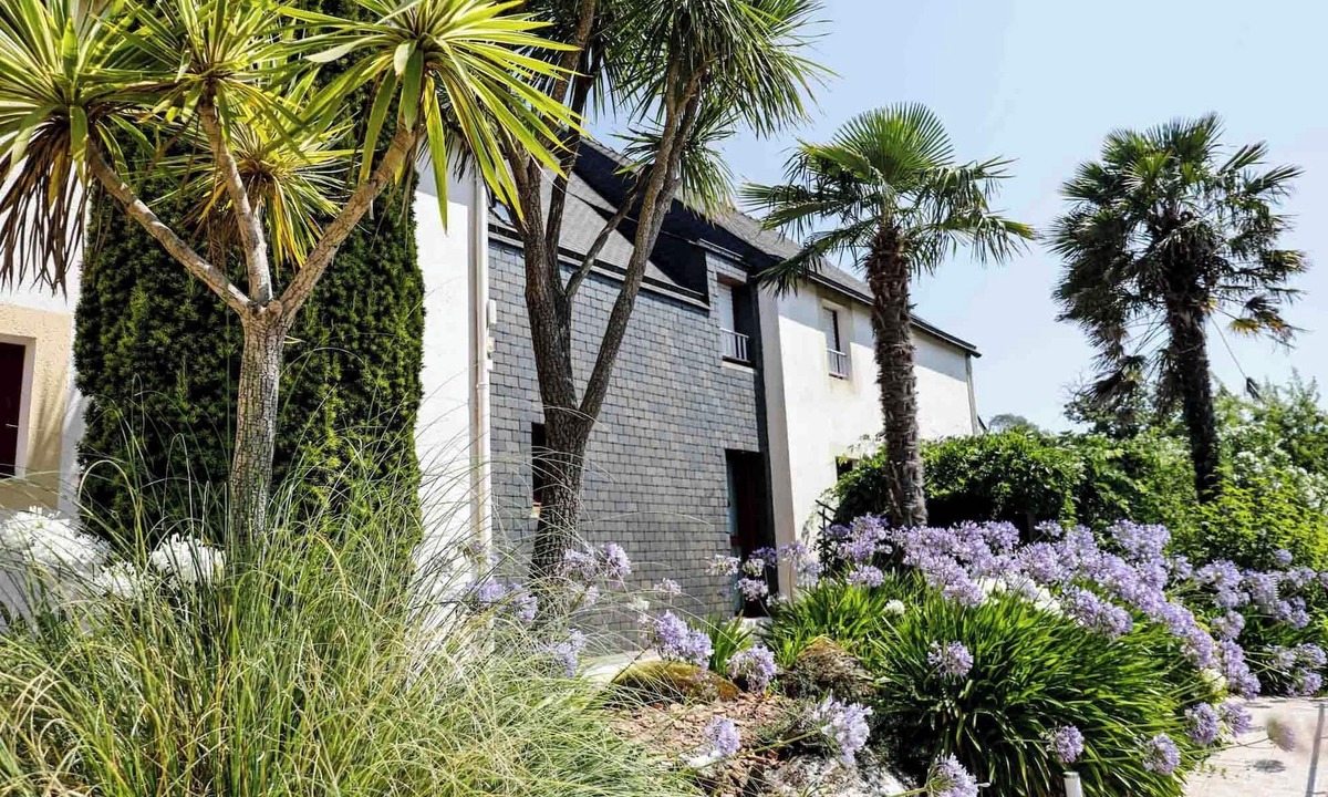 Auray Hotel | Brit Hotel Le Branhoc