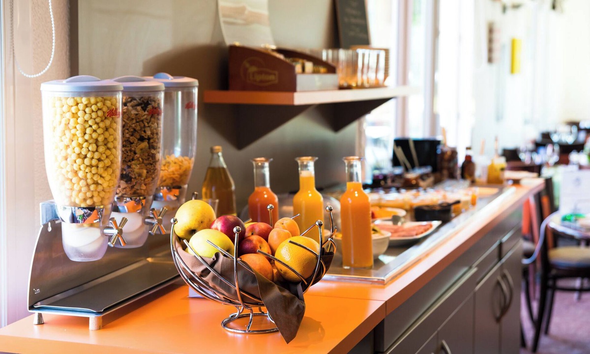 Saint-Herblain Hotel | Brit Hotel Nantes St Herblain - Le Kerann