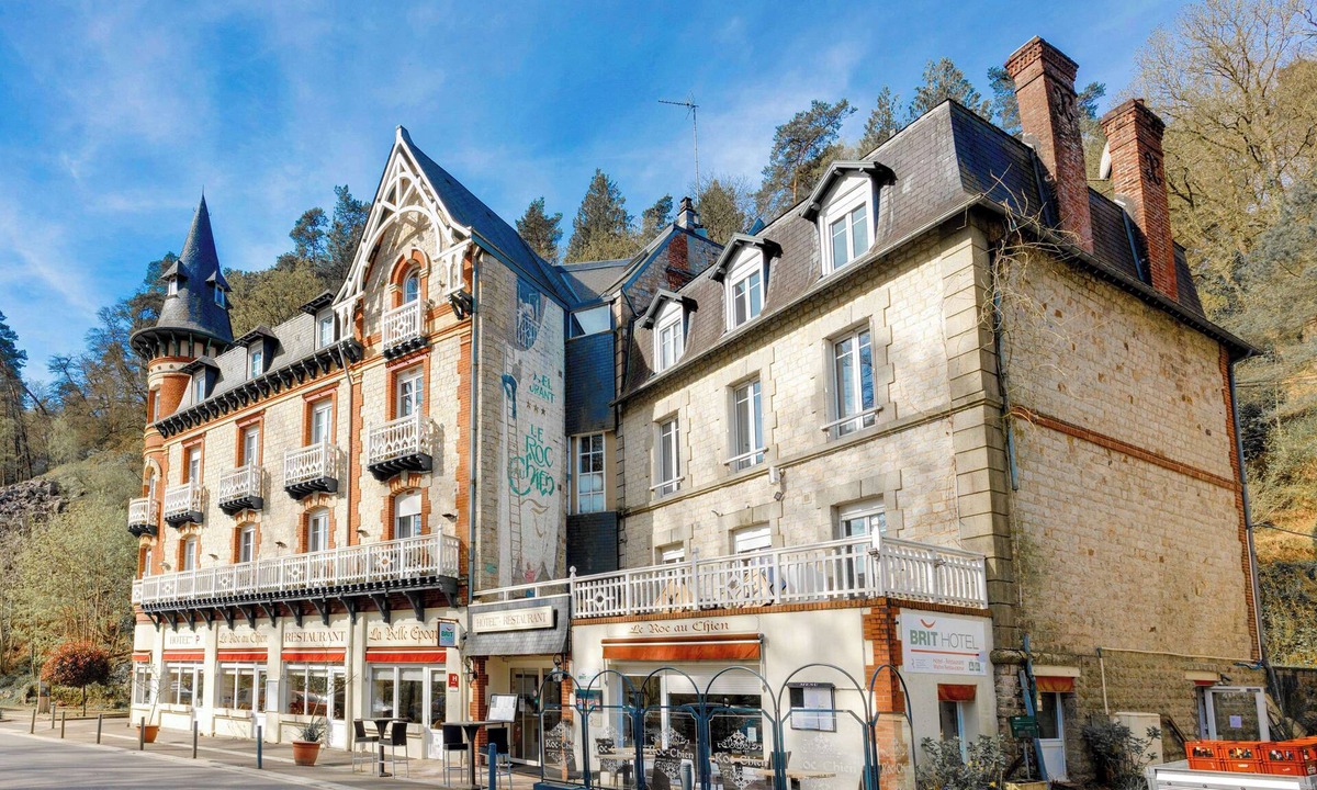 Bagnoles-de-l'Orne Hotel | BRIT HOTEL & SPA Le Roc au Chien