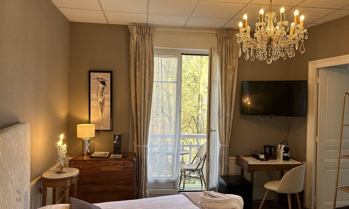 Bagnoles-de-l'Orne Hotel | BRIT HOTEL & SPA Le Roc au Chien