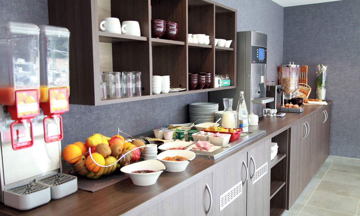 Theix-Noyalo Hotel | Brit Hotel Vannes-Theix