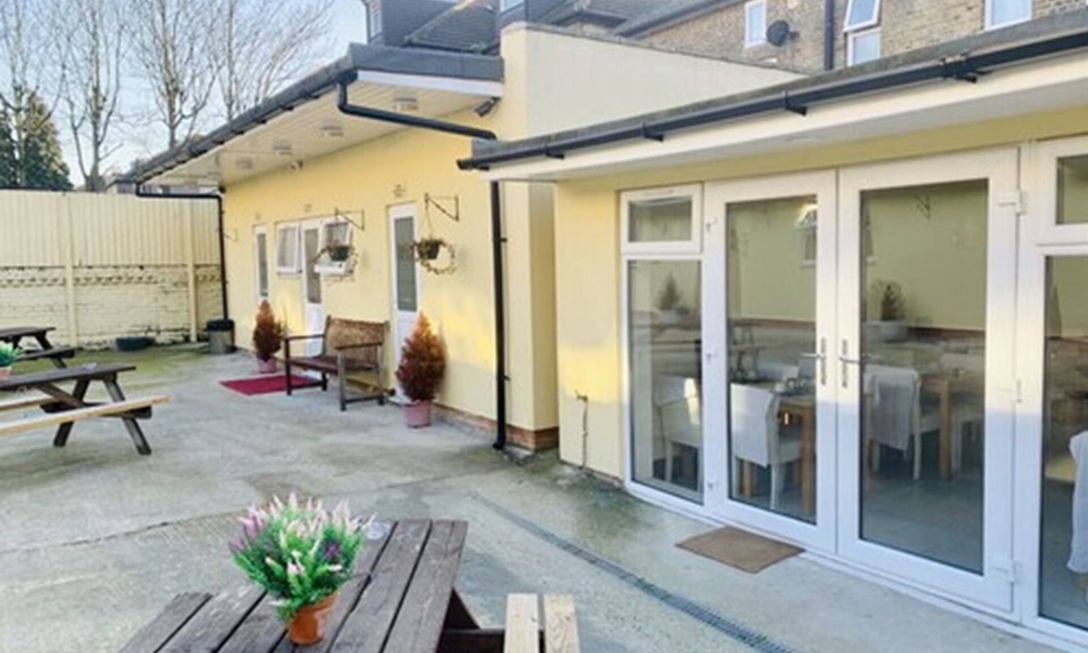 Valentines Hotel | Britannia Inn Hotel