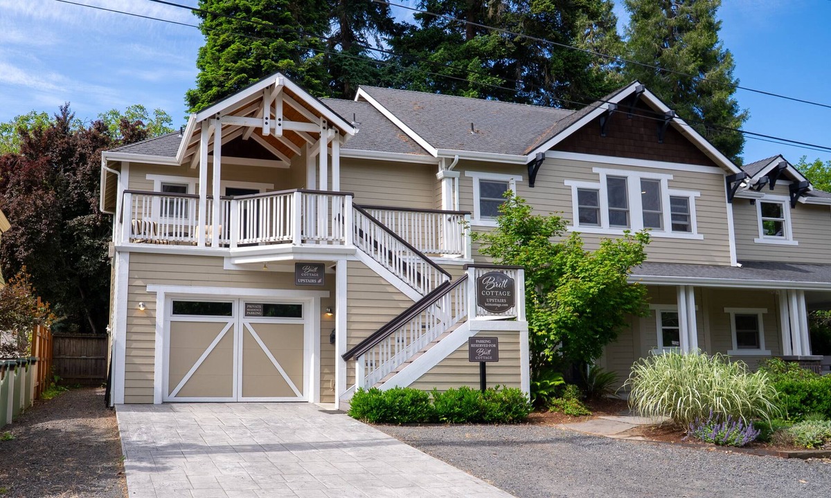 Jacksonville Cottage | Britt Cottage - Perfect Downtown Location