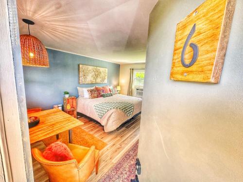 Manchester Center Hotel | Brittany Motel