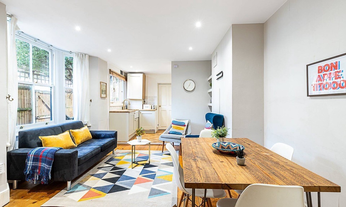 Brixton Hill Apartment | Brixton Garden Escape