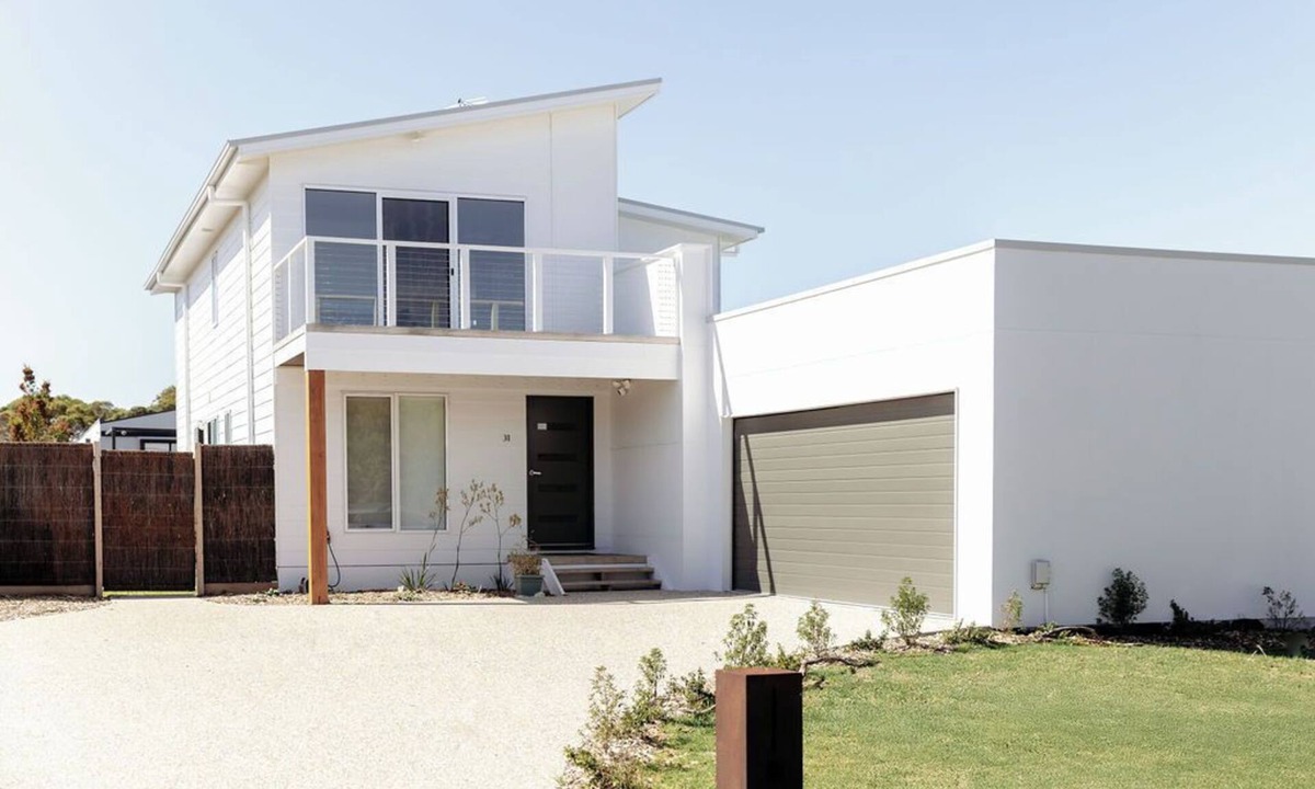 Inverloch House | Broadbeach House Inlet
