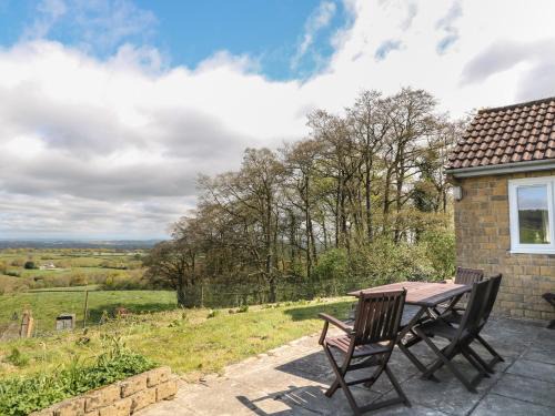 Eleighwater House | Broadlands Bungalow