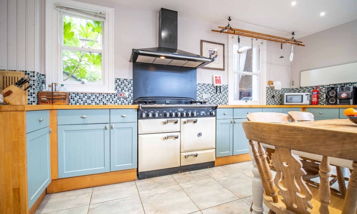 Broadstairs House | Broadstairs | Spacious Heritage House | 5Beds