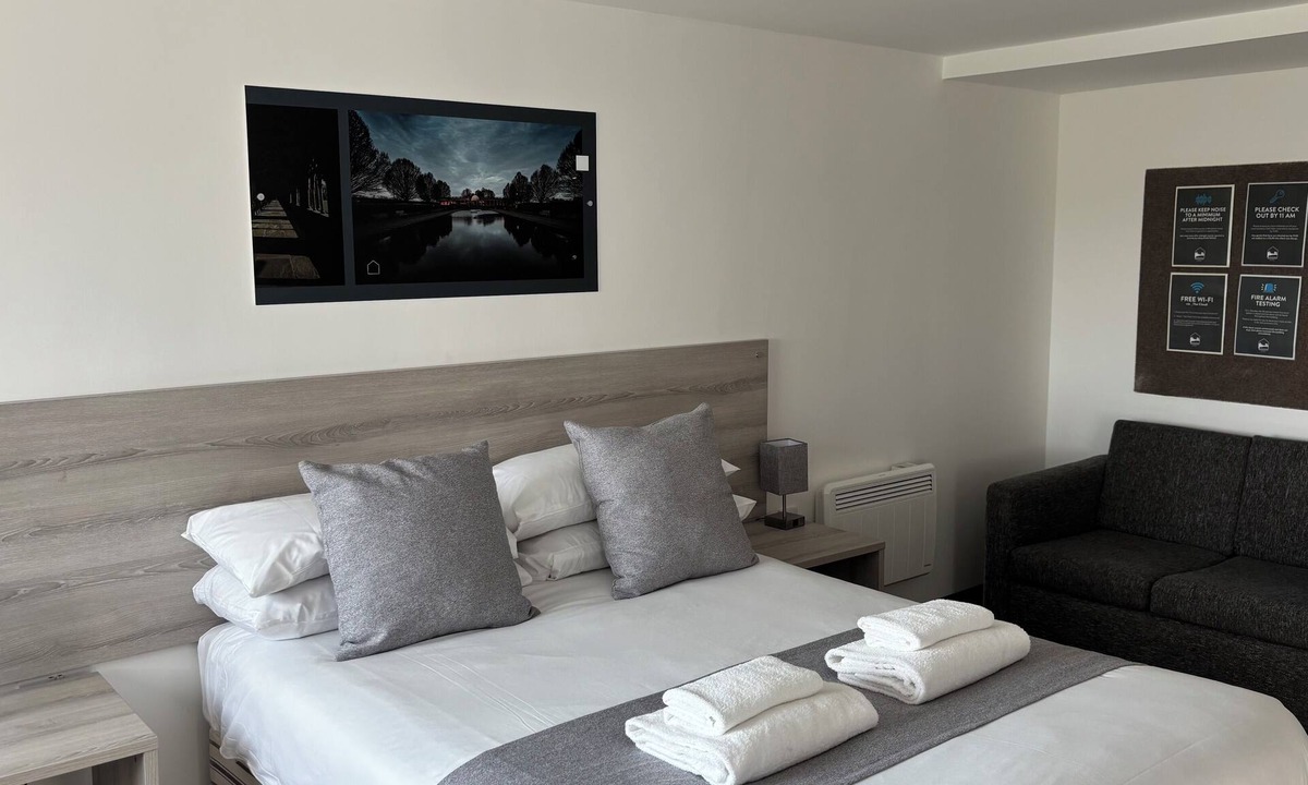 Earlham Hotel | Broadview Hotel