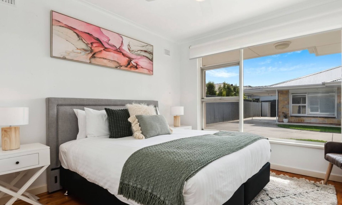 Glenelg South Apartment | Broadway by The Beach