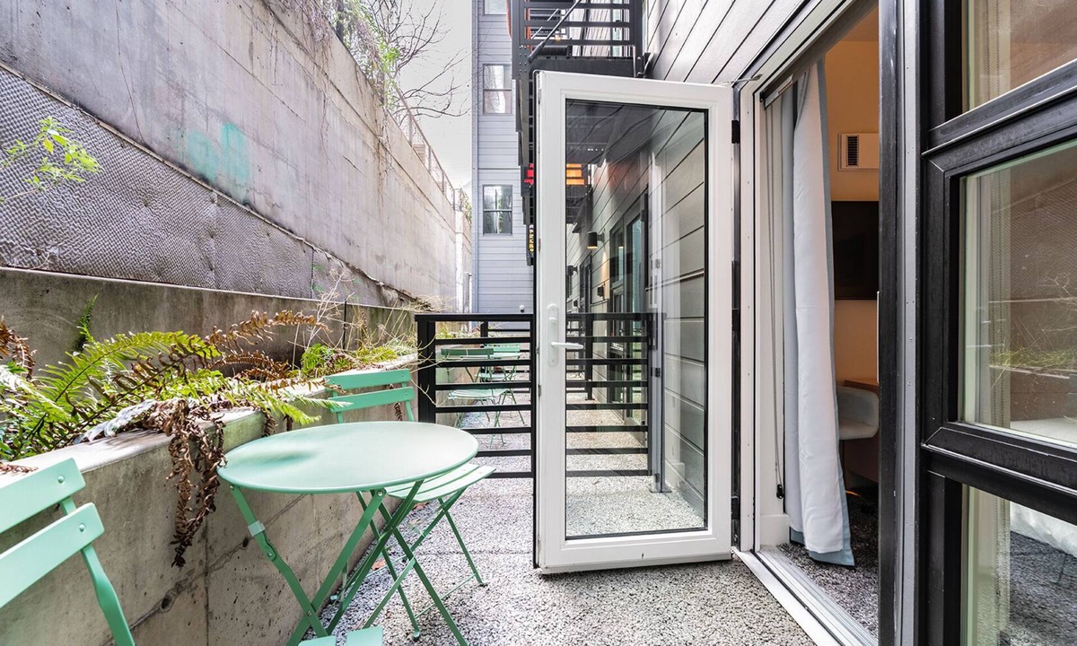 Yesler Terrace Hotel | Broadway-Condotel on First Hill