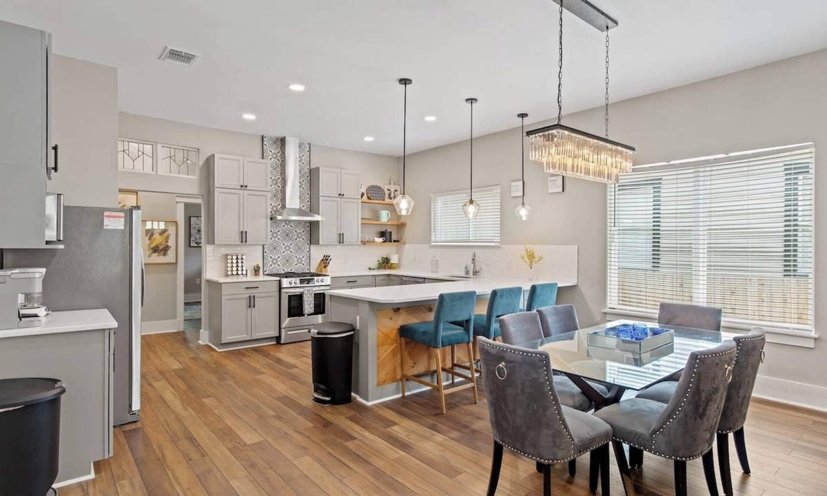 Mahncke Park House | Broadway Escape minutes from Downtown & The Pearl