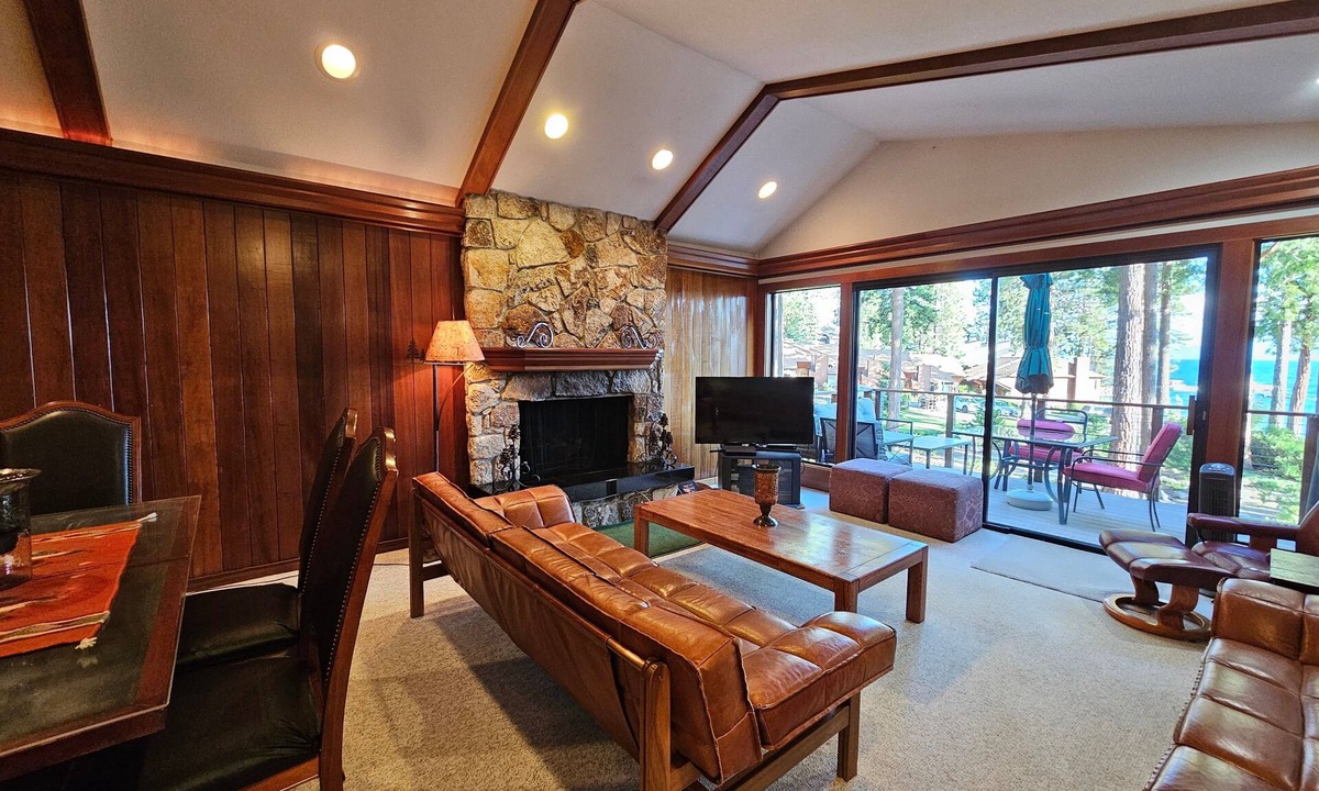 Brockway Condo | Brockway Beachside Bungalo 3 Bedroom Home by RedAwning