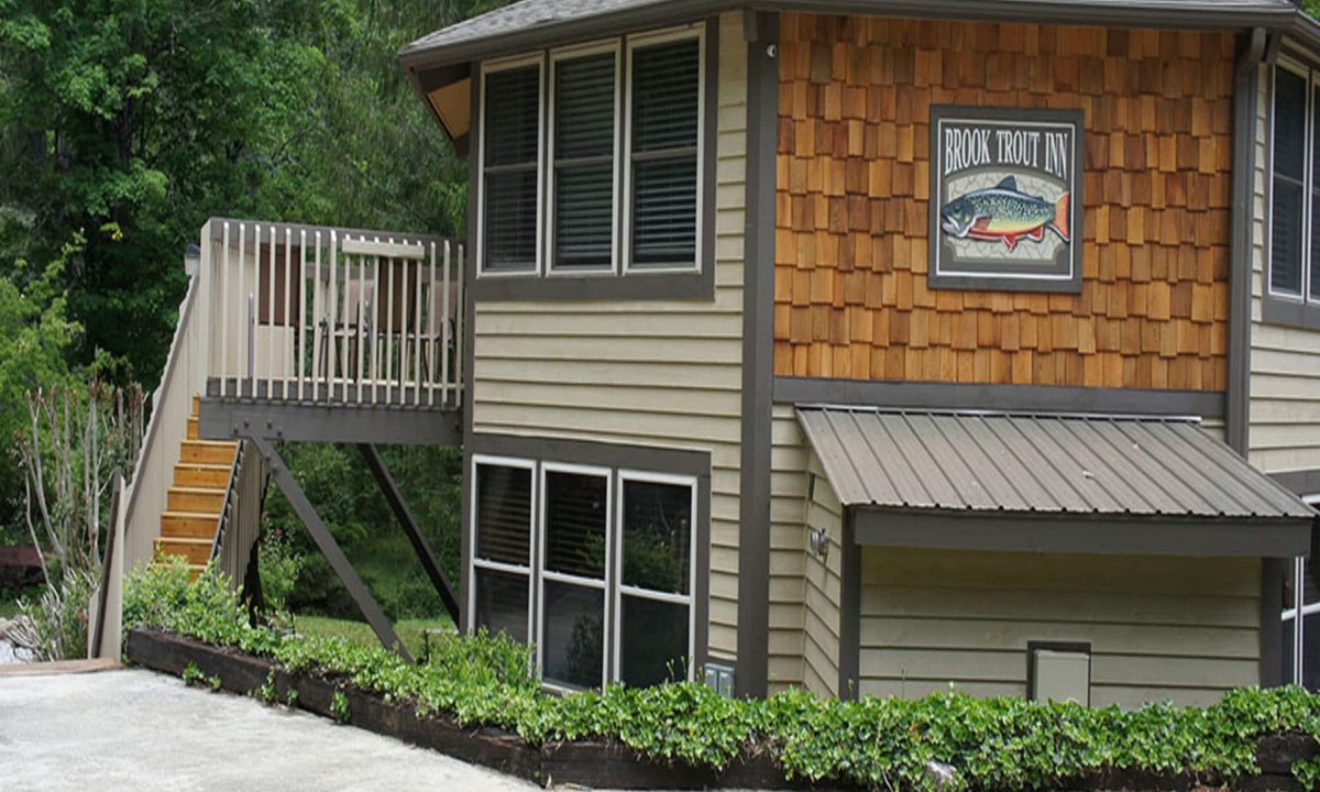 Sapphire Cabin | Brook Trout Inn