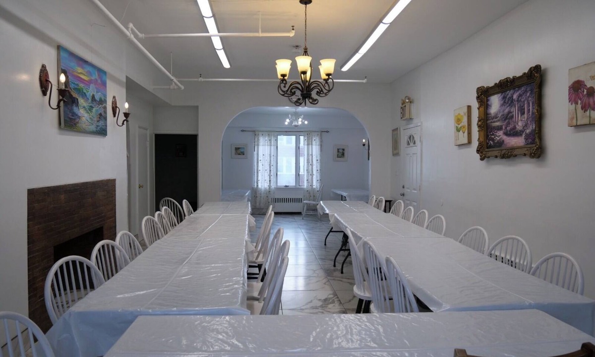 Sea Gate Villa | Brooklyn 15 bedroom 18 bath oasis