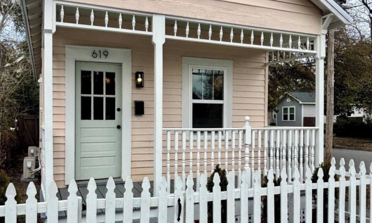 Wilmington House | Brooklyn Arts District Historic Home 1BR, 1BA