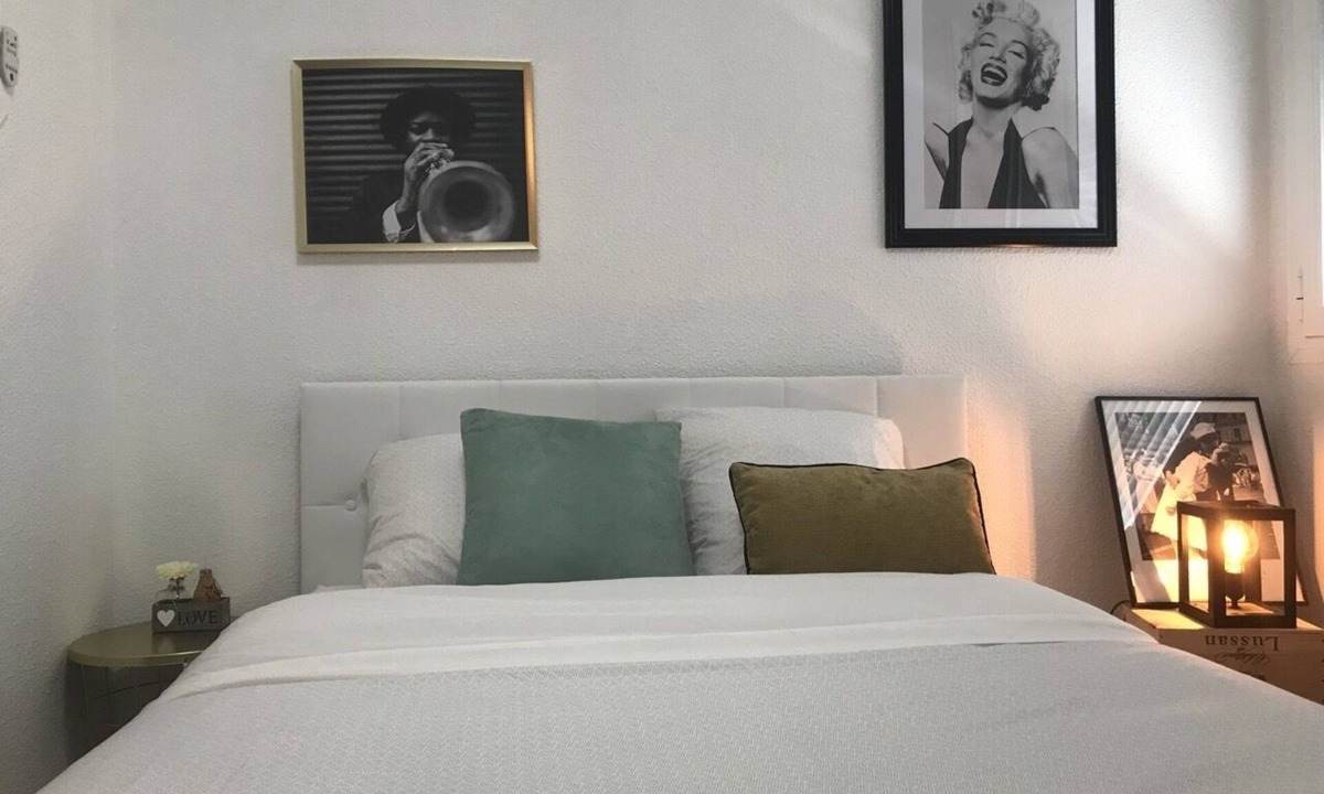 Secteur 4 Apartment | Brooklyn - Modern studio 2 steps from tram A