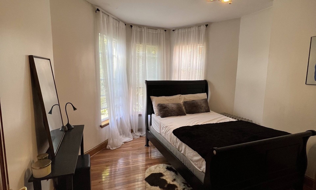 East New York Apartment | Brooklyn Suite Spot